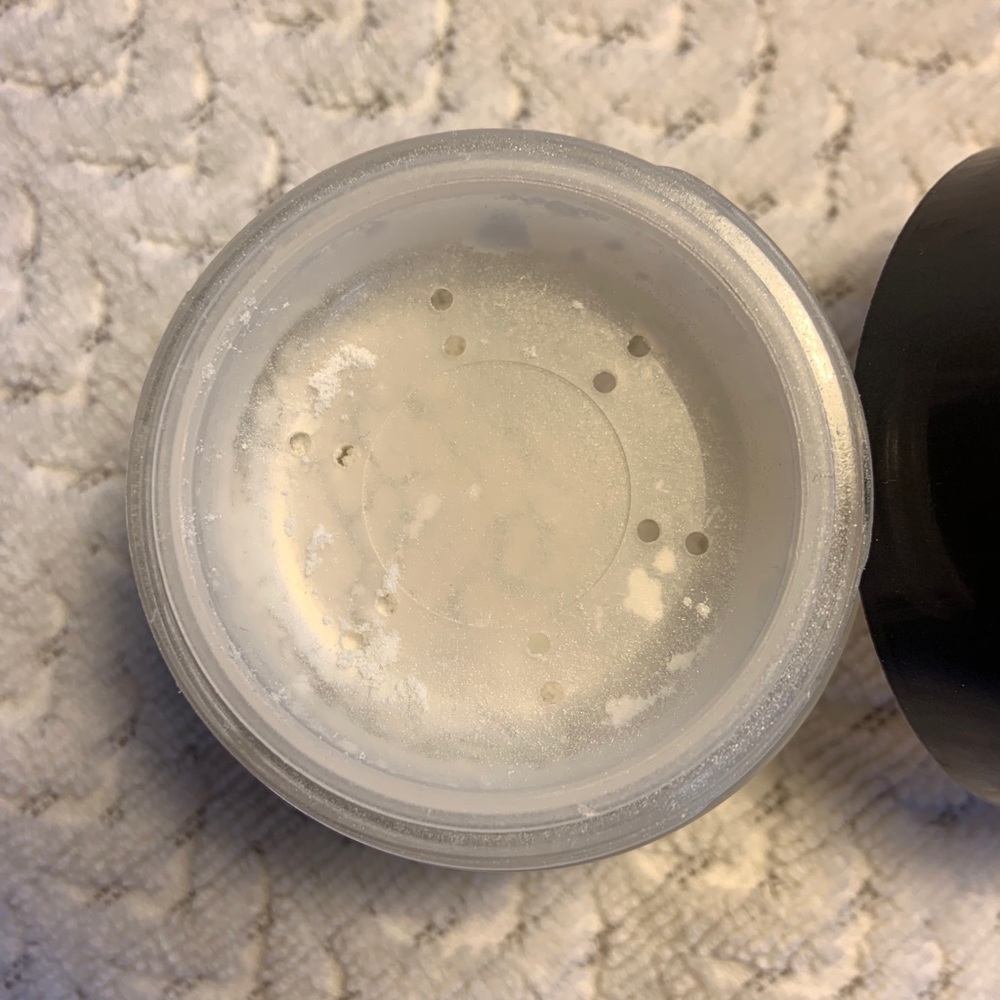 Three Custom Colors Specialists Loose face powder